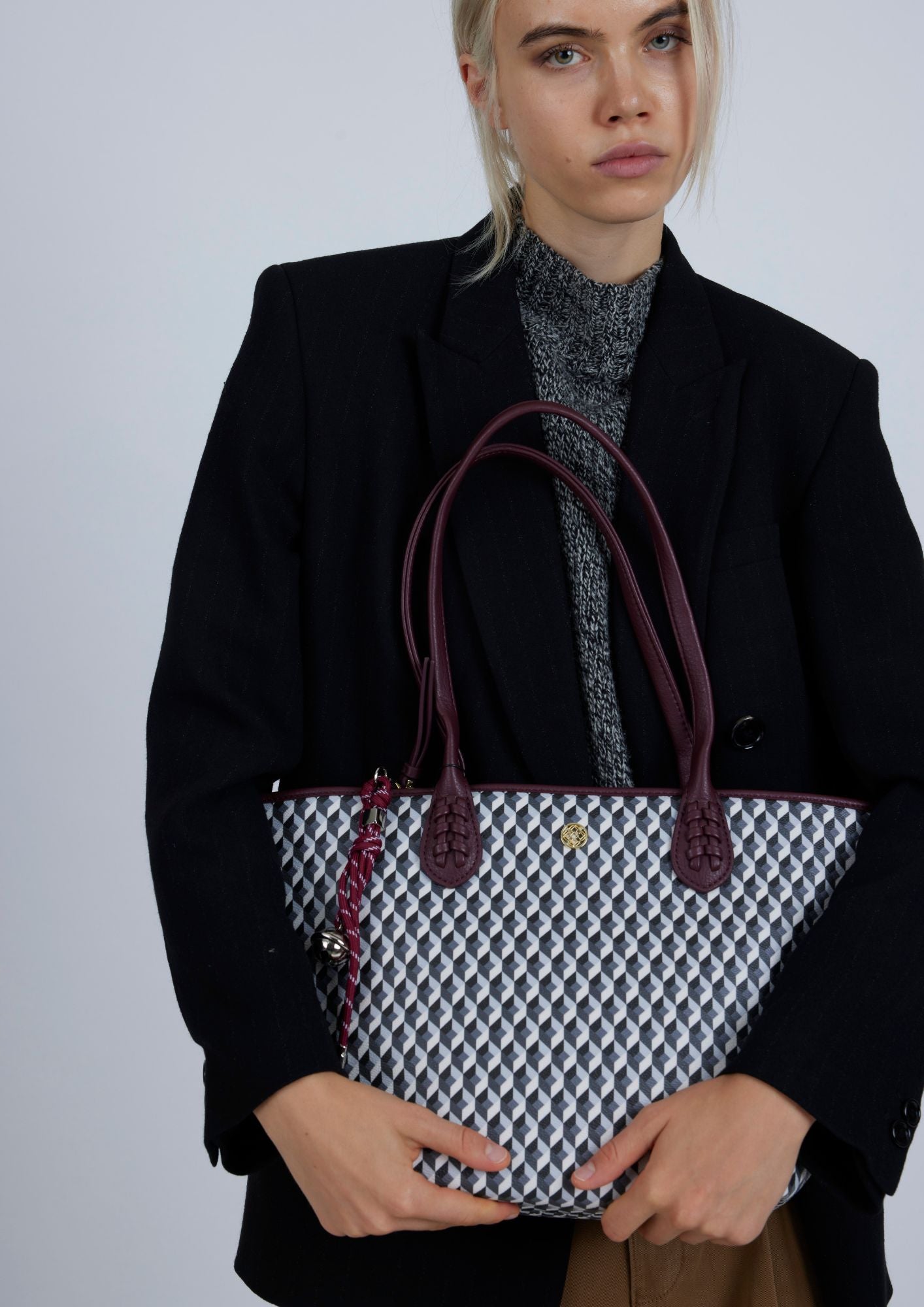 Bell Charm Bordeaux