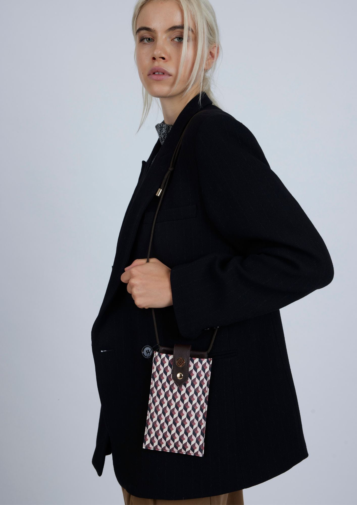 Funda Móvil con cierre Born Cherry