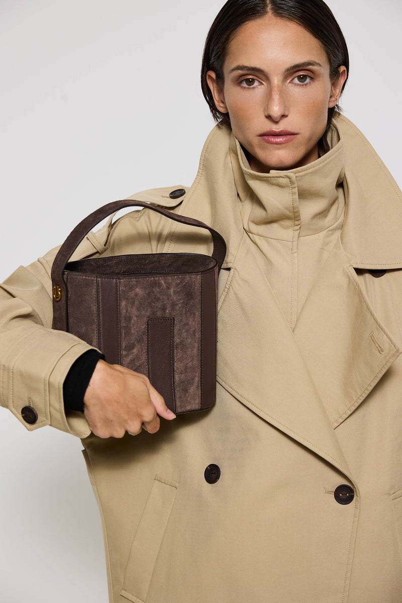 Carolina Brown Bucket