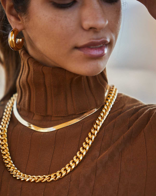 Women's wide hoop earrings with necklace